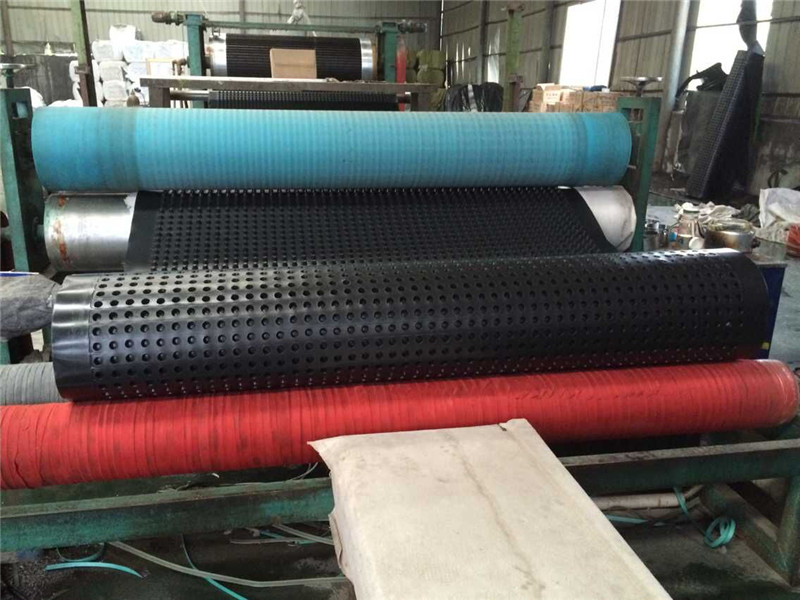 排水板生產設備03